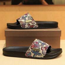 2026 Spring New Casual Slip-On Slippers For Men, Fashionable Striped Open Toe Beach Sandals, Lightweight Non-Slip EVA Soft Bottom Indoor Outdoor Bathroom Slippers (Random Pattern Decor) - Off-white - View 3