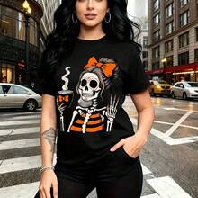 Camiseta de mujer con estampado de calavera estilo La Catrina del Día de Muertos, con lazo naranja y taza humeante - diseño festivo y colorido ideal para celebrar el 1 y 2 de noviembre, ajuste cómodo y fresco para el clima cálido - perfecta para sali - Negro - Ver 10
