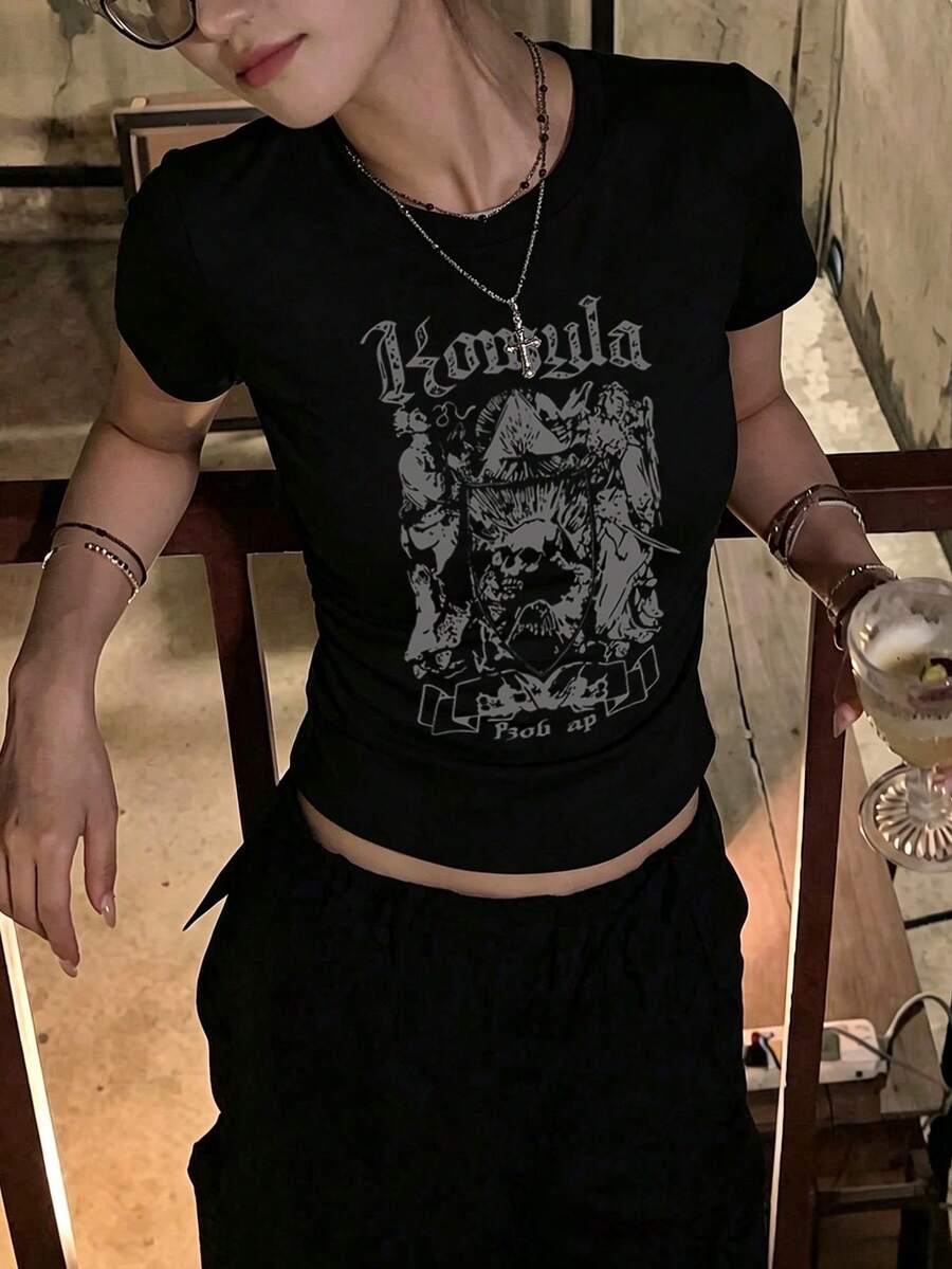Women's Short-Sleeved T-Shirt With Gathered Waist Design. Perfect For Summer Outings, Travel, And Everyday Casual Wear. - Black - View 1