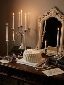 Castiçal de ferro vintage prateado europeu com velas longas e finas em espiral clássica, perfeito para decoração de casa, acessórios de escritório, estilização de casamento, centros de mesa e arranjos de sala de estar. Também ideal como presentes de Halloween/Natal, aniversário - Muitos estilos - Ver 6