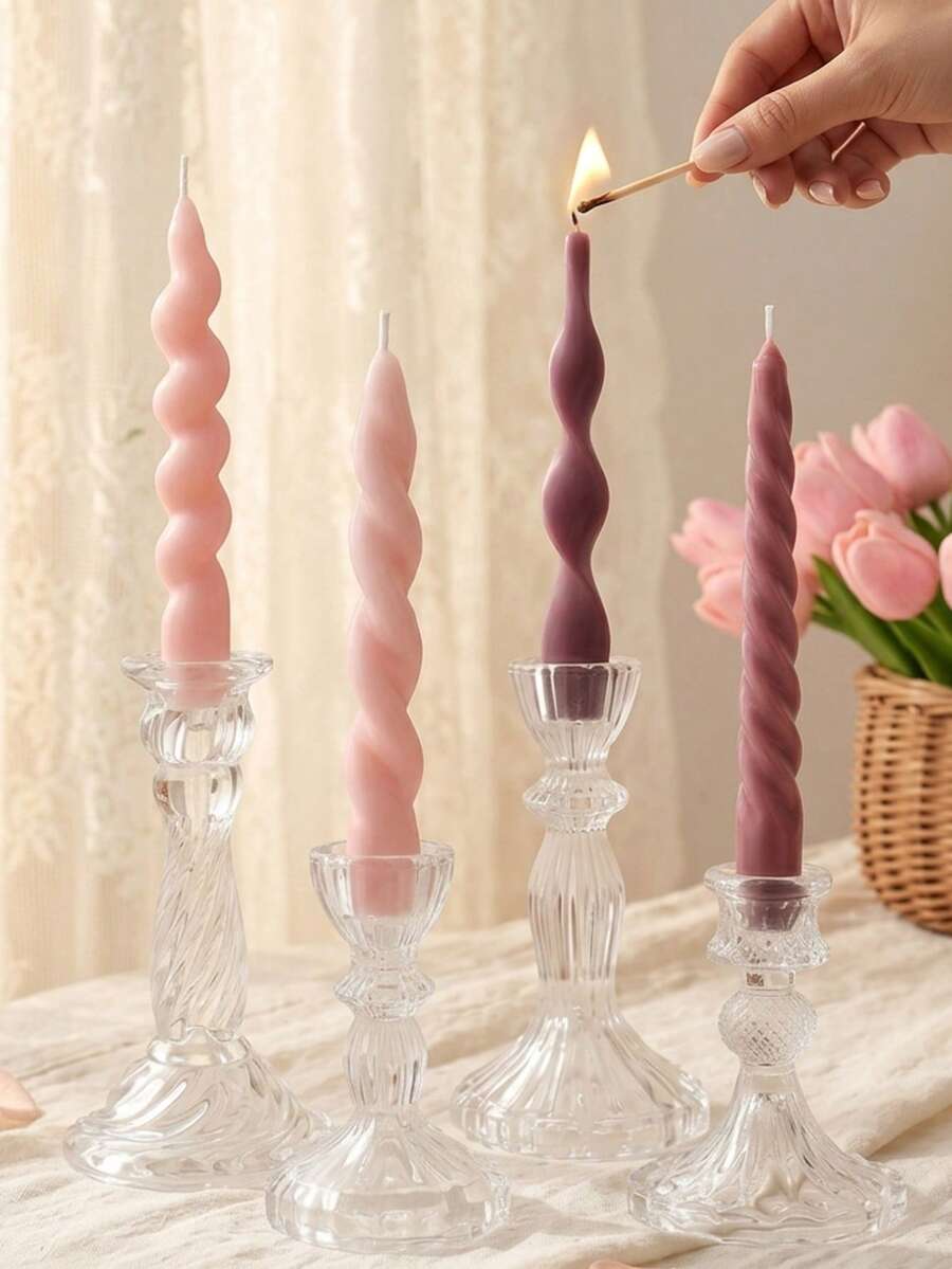 四件套渐变粉色螺旋蜡烛，浅粉、婴儿粉、梅紫、淡紫，手工大豆蜡混合，燃烧时间长，有香型和无香型可选。浪漫餐桌装饰、婚礼中心摆件、生日派对、SPA放松、家居装饰、复活节、春季、母亲节、乔迁之喜、情人节、感恩节、圣诞节、周年纪念日礼物，是送给女性、妻子、女友、妈妈的理想之选。