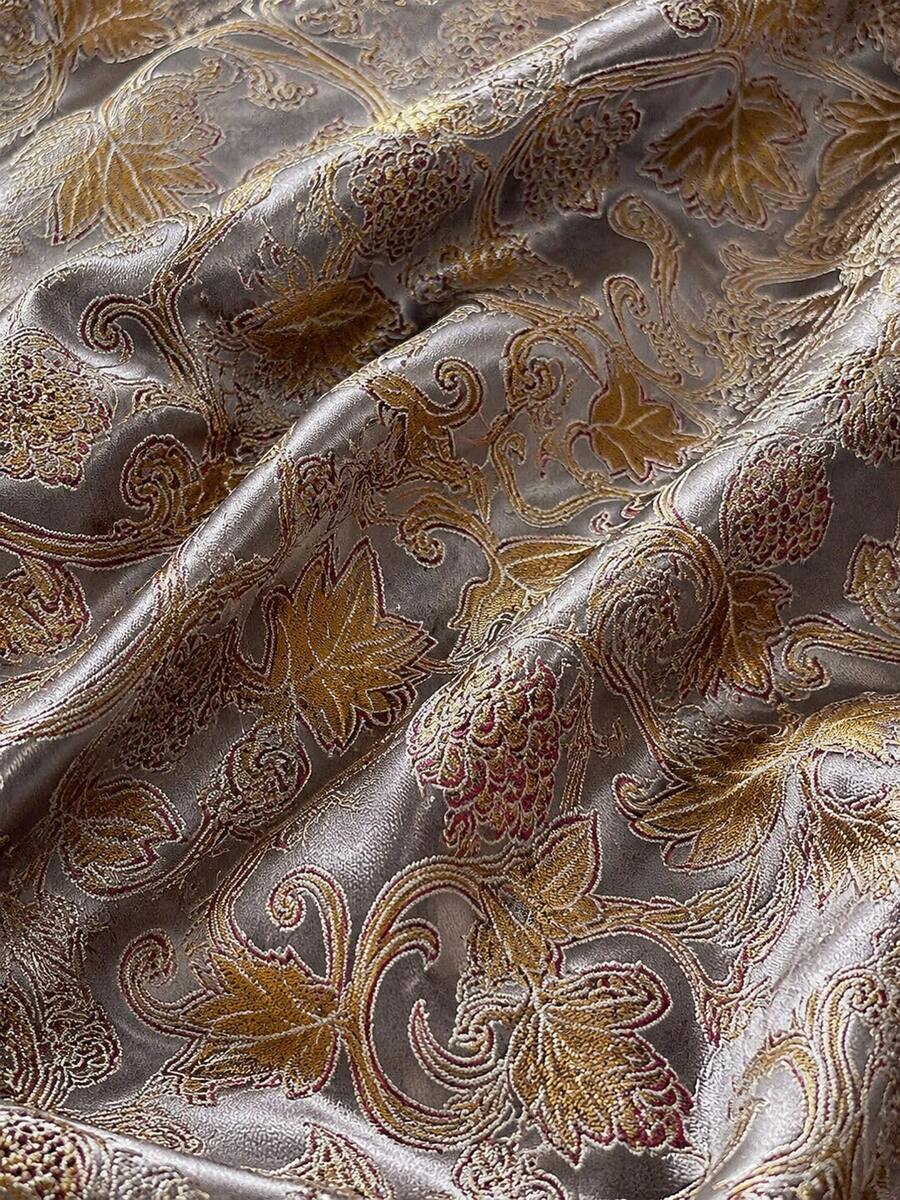 Vải Jacquard tinh tế, vải satin Jacquard hoa văn phức tạp, chất liệu mềm mại và thoải mái, bền, thanh lịch, đa năng, phù hợp cho các dự án thời trang và trang trí nhà cửa, vải Jacquard khổ lớn.