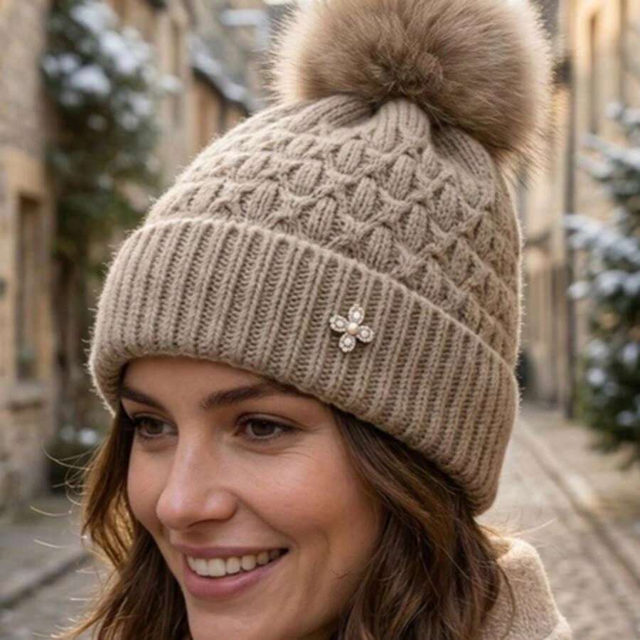 Women's Winter Thermal Hat With Glitter, Hypoallergenic, Lined With A Cute And Stylish Pom-Pom, Warm And Stylish. - MYA-39 bege c/ detalhe - 查看 1