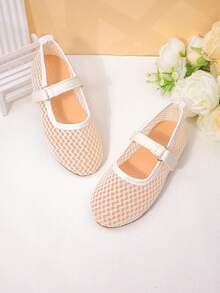 Sepatu Balet Anak Perempuan Warna Putih dengan Motif Geometris Jala Berongga dan Tali Pergelangan Kaki Elastis, Sepatu Kasual Musim Panas yang Bernapas untuk Anak-Anak - Putih - View 4