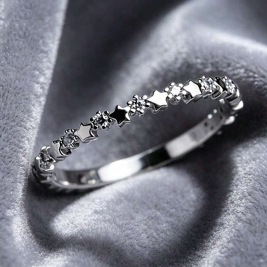 Fashionable Celebrity-Inspired Ring, Paired With Minimalist Slim Band, Stylish Women's Finger Ring
