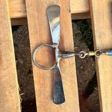 Freio Bridão Tala Colher Asa Inox com Bocal de Ferro e Salivador - Prata - Visão 6
