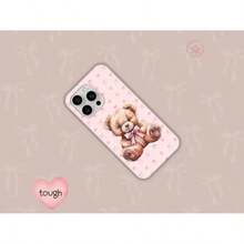 Expédition 24h depuis DE Coque Apple 17 Pro Max Plus Mignonne Ours en Peluche avec Nœuds Roses Cœurs Esthétique Cottagecore Romantique Cadeau Pastel pour Femmes Filles Accessoire Kawaii Girly 23 24 25 26 - 1 image couleur - Voir 10
