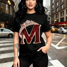 Camiseta negra de mujer con estampado de letra "M" brillante y tiara de cristales - diseño urbano con ajuste cómodo y fresco, ideal para paseos por la ciudad, salidas nocturnas o fiestas - regalo perfecto para mamá, esposa, novia, hermana mayor y her - Negro - Ver 9
