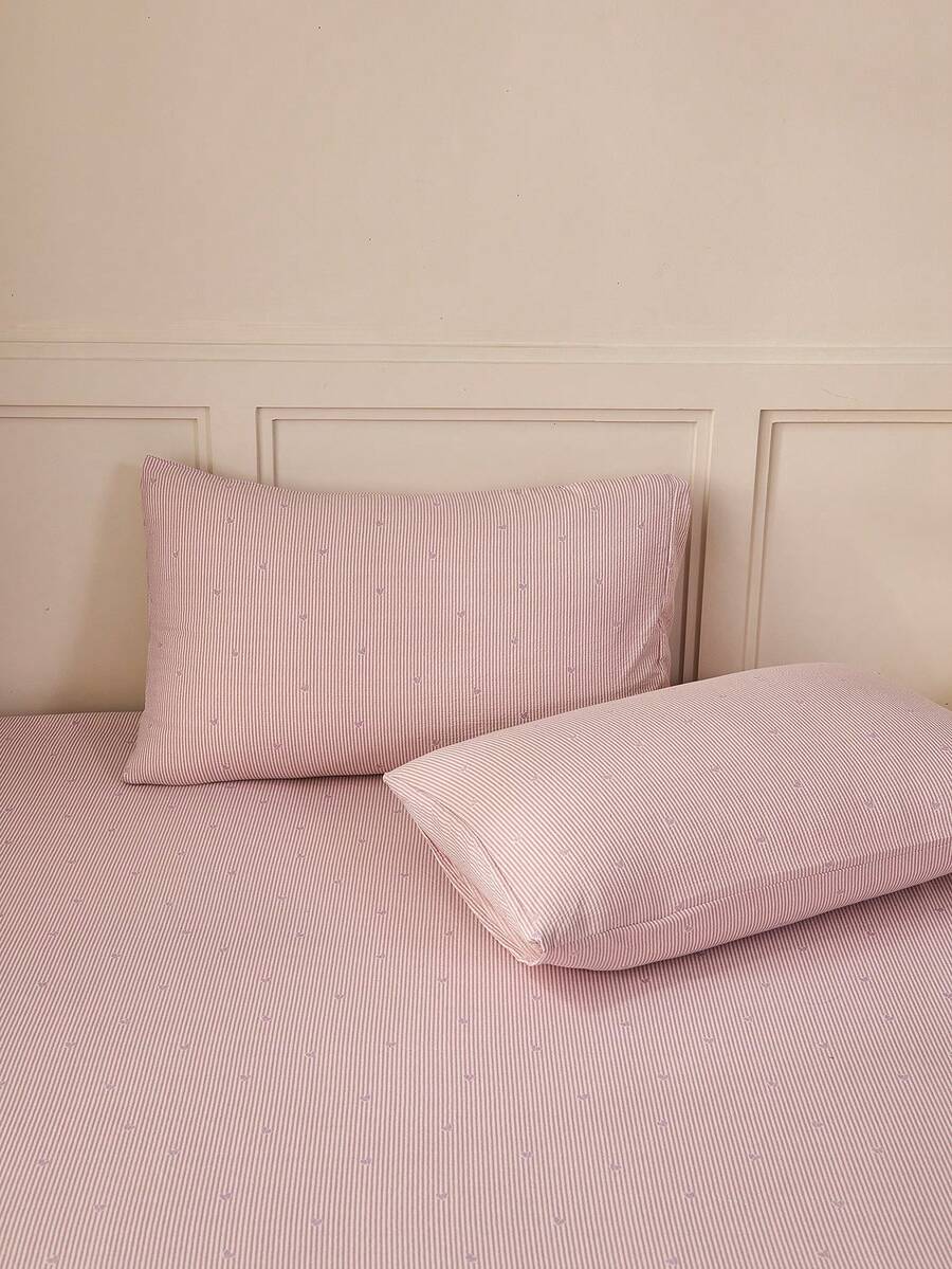 2pcs Grey Pink Striped Heart Pattern Pillowcases, Decorative Pillow Covers, Ultra Soft & Breathable, No Filling, Machine Washable, Sweet Girly Style, Suitable For Bedroom Envelope Closure Bed Pillowcases, Dorm Bedding Breathable Pillowcase Set - Dusty Pink - View 1