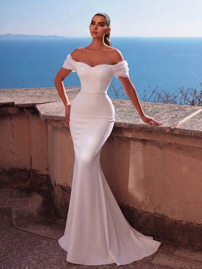 Elegant Off Shoulder Long Wedding Dress With Ruffle Short Sleeves, Made Of Slightly Stretchy Knit Fabric, Suitable For Formal Parties White