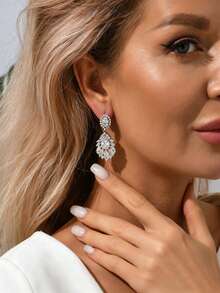 1 Đôi bông tai dáng giọt nước đính đá Cubic Zirconia thanh lịch, thiết kế sang trọng tinh tế, phù hợp cho phụ nữ dự tiệc và đám cưới. - Bạc - Xem 3