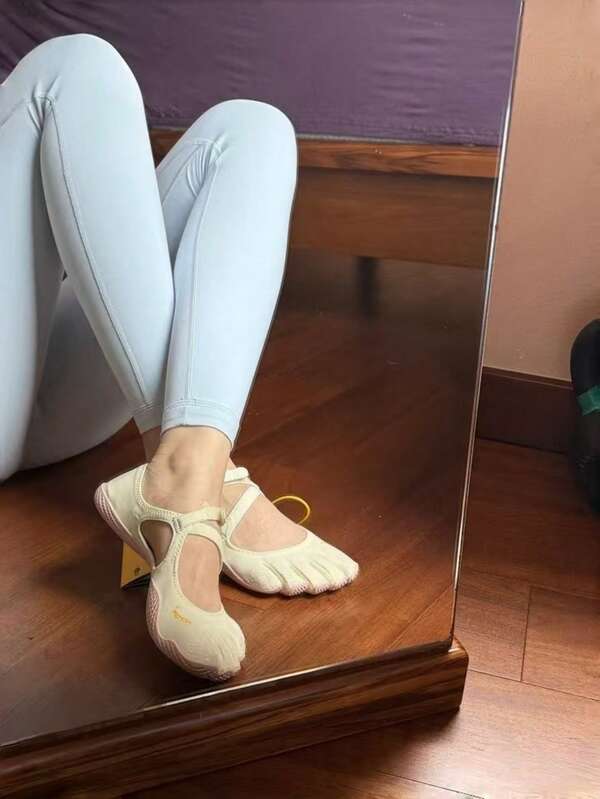 Bailarinas FiveFingers de malla rosa: Comodidad transpirable para ir descalzo con un elegante diseño de dedos separados.