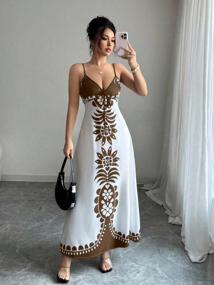 Vestido suelto con escote en V y tirantes finos con estampado - Marrón - Ver 1