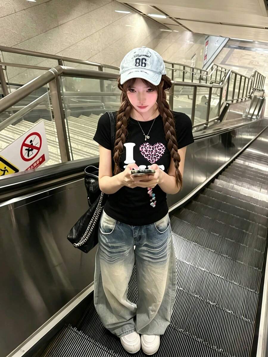 女款心形字母印花修身短袖T恤,夏季美式品牌獨特上衣,休閒黑色 - 黑色 - 查看 1