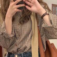 Camisa clásica a cuadros para mujer, con cuello, mangas de hombro caído y detalles de botones, ajuste regular para vacaciones de primavera - cuadros negros y grises - Ver 4