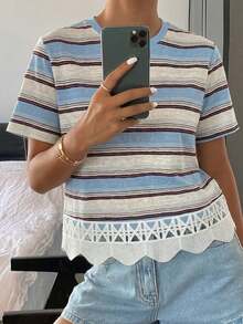 Blusa de verano casual de mujer de unicolor, cuello redondo ajustado, manga corta con aplicación de encaje - Azul - Ver 1