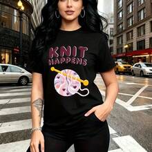 Camiseta de mujer con estampado vibrante de flores y calaveras estilo Día de Muertos - diseño tradicional mexicano, ajuste cómodo y fresco, ideal para celebraciones, eventos familiares y regalos perfectos para mamá, esposa, novia, hermana mayor y her - Negro - Ver 10