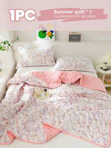 1pc Red Floral Cooling Quilt, Air Conditioning Blanket, Breathable & Lightweight, Soft & Comfortable, Suitable For All Bed Sizes, Perfect For Home & Dorm, Pillow & Pillowcase Not Included - Multicolor - View 3