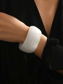 1pc Elegant Asymmetrical Geometric Resin Bracelet, Versatile High-End Design Suitable For Daily Wear - White - View 1