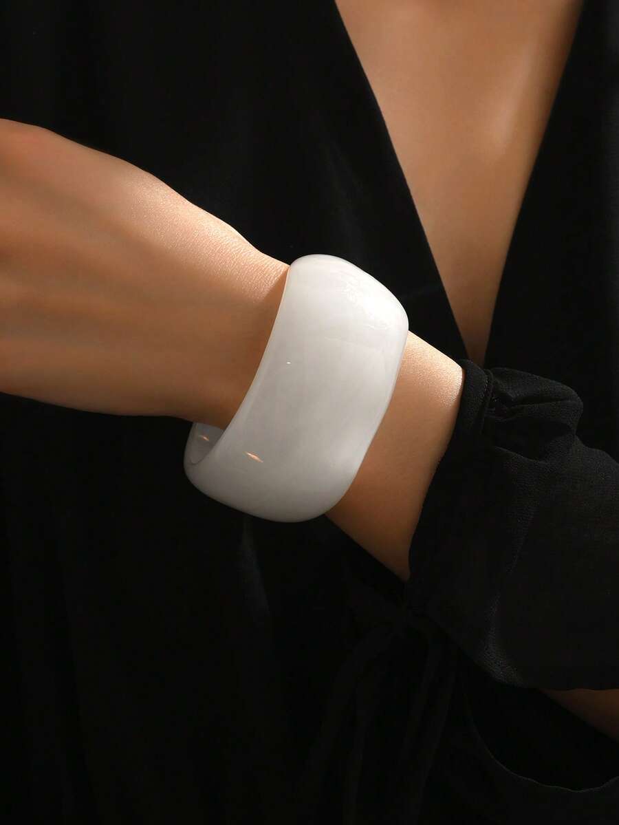 1pc Elegant Asymmetrical Geometric Resin Bracelet, Versatile High-End Design Suitable For Daily Wear - White - View 1