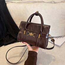 Bolso de cuero genuino de lujo, clásico y elegante, adecuado para uso diario y ceremonias. Nuevo bolso cuadrado pequeño de color sólido, versátil y a la moda para la primavera, para mujer, estilo coreano, diseño único, bolso cruzado sencillo para ir al trabajo. - marrón - Ver 4