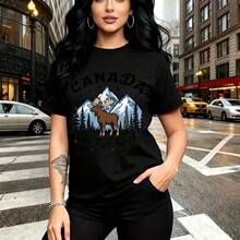 Camiseta de mujer con estampado de ciervo canadiense y montañas nevadas "The True North" - diseño rústico y casual, ajuste cómodo para el clima templado, estilo urbano ideal para paseos por la ciudad o eventos diarios - regalo perfecto para mamá, esp - Negro - Ver 8