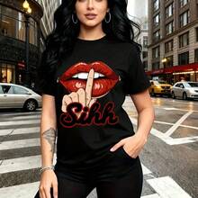 Camiseta de mujer con estampado de labios rojos brillantes y gesto de silencio "shh" - diseño urbano con tipografía estilo cursive, ajuste cómodo y casual para el día a día - ideal para paseos por la ciudad, reuniones informales y regalo perfecto par - Negro - Ver 8