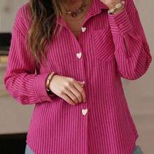 WNS  Camisa elegante de mujer para uso diario, nueva llegada de primavera, serie de prendas de vestir con estilo, camisa de manga larga con cuello elegante, decoración de botón con corazón dorado, cita romántica, Día de San Valentín, camisa de color rojo rosado - Rosa Fucsia - Ver 4