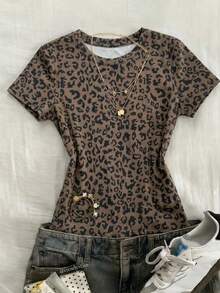 Camiseta de mujer de manga corta, cuello redondo, ajustada y de color liso para el verano - Café integral - Ver 1
