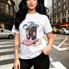 Camiseta de mujer con estampado de bota vaquera rosa brillante con estrellas, lentejuelas y sombrero azul claro - camiseta casual de manga corta con ajuste cómodo y estilo urbano vibrante - ideal para paseos por la ciudad, salidas diarias y regalo pe - Blanco - Ver 10