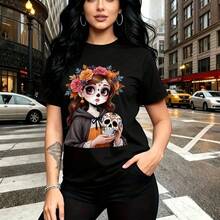 Camiseta de mujer con estampado de chica estilo Día de Muertos con calavera de azúcar y rosas en el cabello, diseño colorido y cultural - camiseta casual de cuello redondo, ajuste cómodo y moderno, estilo urbano y festivo - ideal para celebraciones d - Negro - Ver 10