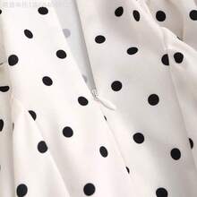 MewMuse. Vestido mini para mujer de alta gama, de estilo retroamericano, con estampado floral, espalda descubierta, corte slim, plisado, cuello asimétrico sin mangas y lunares - Azul y blanco - Ver 8