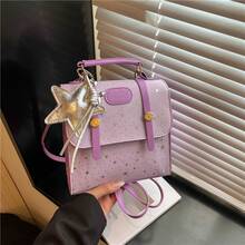 Bolso de mano moderno y versátil para mujer, estilo casual elegante con un toque de alta gama, bolso de hombro estiloso ideal para ir de compras, mochila de estilo coreano para mujer, nueva moda 2026, bolso de mano de , mini mochila casual para el día a día. - Negro con colgante - Ver 3