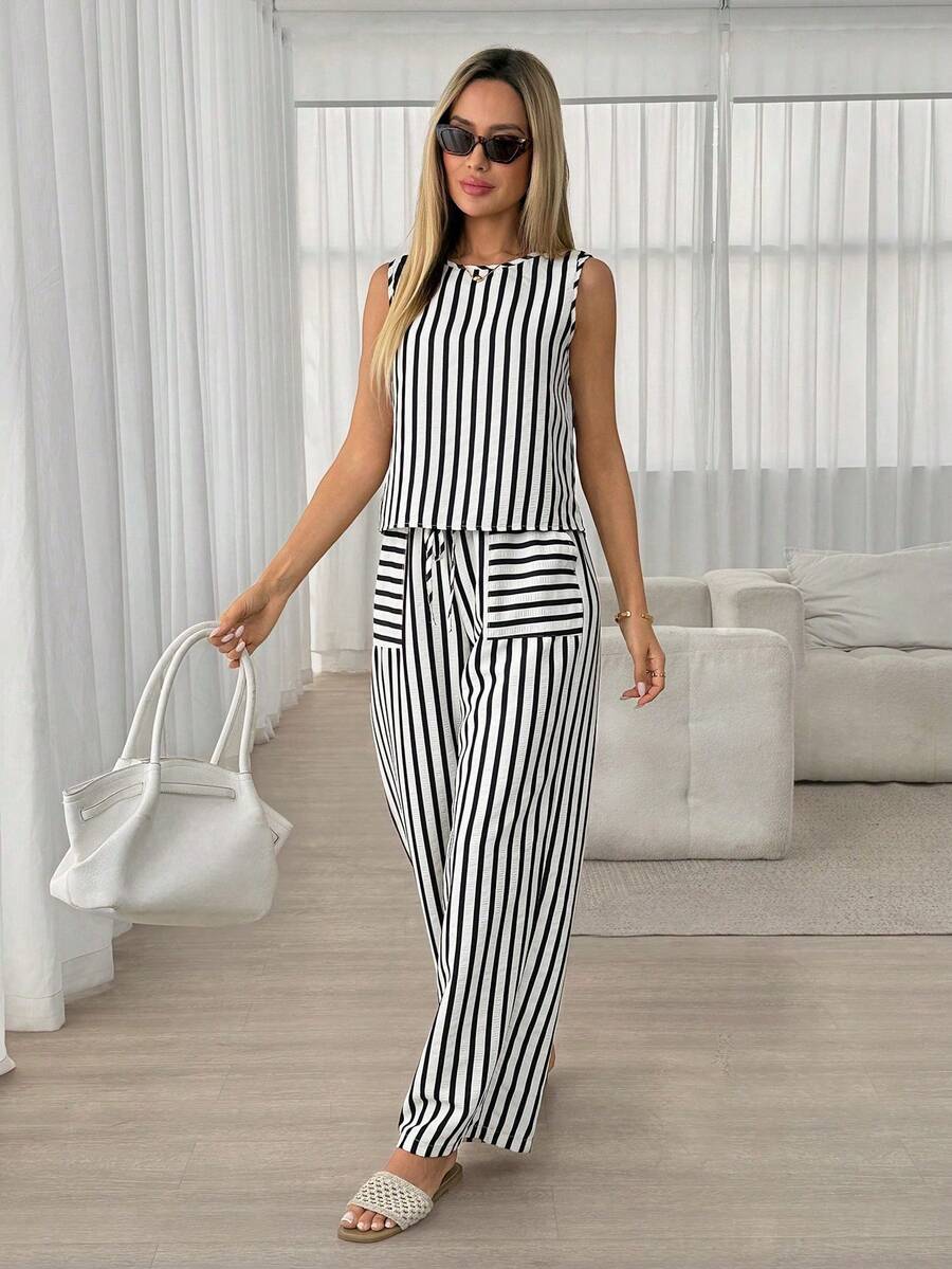Conjunto informal de top y pantalones a rayas para mujer - Blanco y Negro - Ver 1