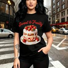 Camiseta de mujer con estampado de pastel de fresas y texto "Sweet & Fruity" en estilo urbano - camiseta casual de manga corta, ajuste cómodo y moderno, ideal para paseos por la ciudad, citas románticas o salidas con amigas - regalo perfecto para mam - Negro - Ver 10