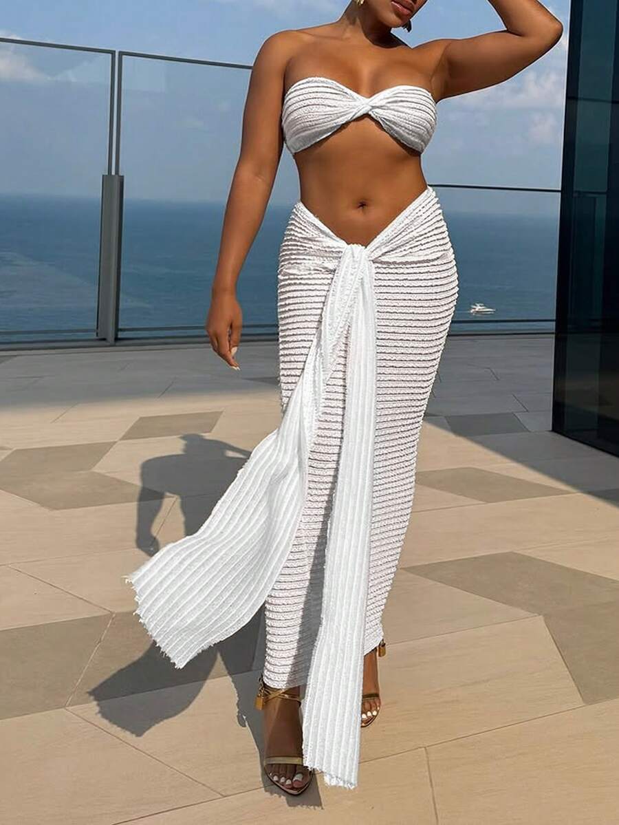 Conjunto de Top Cropped Bandeau com Nó Torcido e Textura Casual de Praia e Saia Envelope, /Verão - Branco - Visão 1