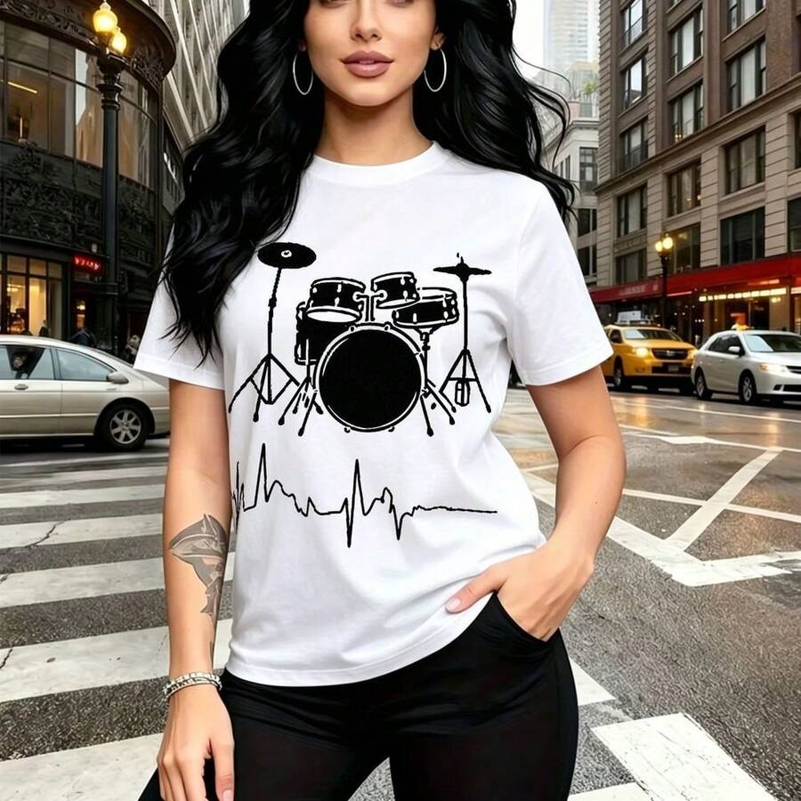 Camiseta de mujer con estampado artístico de batería en líneas negras - diseño urbano y moderno, ajuste cómodo y versátil para el día a día - ideal para paseos por la ciudad, eventos musicales o como regalo especial para mamá, esposa, novia, hermana - Blanco - Ver 1