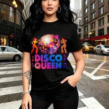 Camiseta de mujer con estampado de chica con cabello largo y ondulado, bola de discoteca pixelada y diseño "DISCO QUEEN" en colores vibrantes - camiseta casual de manga corta con ajuste cómodo y estilo urbano retro - ideal para fiestas de cumpleaños, - Negro - Ver 11