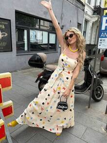 Bộ 2 món gồm áo hai dây cài cúc phía trước in hoa và chân váy ngắn, phong cách Bohemian giản dị, thanh lịch, thích hợp cho đi làm hàng ngày, đi nghỉ mát, du lịch, đi biển, mùa hè. - Màu be - Xem 4