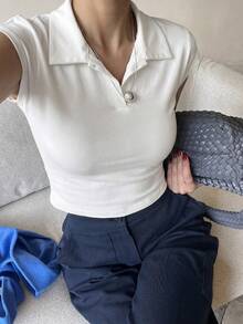Camiseta blanca versátil de mujer con cuello redondo, sin mangas, con aplicación de encaje, ajustada y corta, para primavera/verano - Blanco - Ver 1