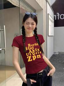 黃色字母印花短袖T恤，性感修身短版上衣，適合夏季休閒穿著 - 酒紅色-1 - 查看 5