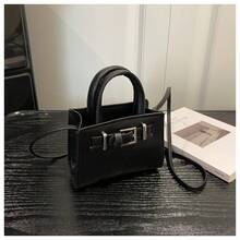 Bolso de cuero genuino de lujo, clásico y elegante, adecuado para uso diario y ceremonias. Nuevo modelo 2026, color sólido, de gran capacidad, con hebilla de cinturón, elegante y hermoso, para llevar al hombro, en la mano o cruzado, bolso cuadrado pequeño. - Rojo - Ver 8