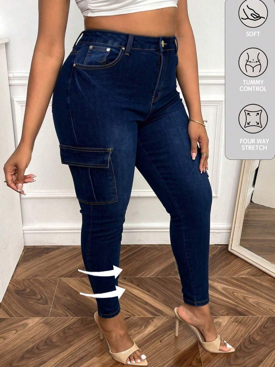 Curvy size jeans ajustados de mezclilla con bolsillos de trabajo - Azul profundo - Ver 1