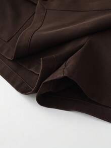 Saia-Short Cargo Feminina de Tecido Trançado Cor Sólida, Shorts Casuais Leves de Verão Sem Elasticidade, Estilo Francês da Moda - Chocolate - Visão 10