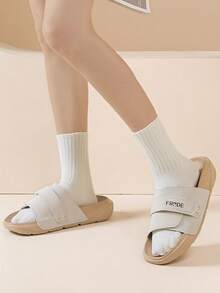Pantuflas ajustables con cierre de gancho y bucle, transpirables, amortiguadoras, suaves y cómodas para hombres y mujeres, adecuadas para uso diario y juego en verano. - Gris blanquecino puro - Ver 12