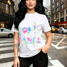 Camiseta de mujer con estampado colorido "I ️ DANCE" y silueta bailarina en tie-dye arcoíris - camiseta casual de cuello redondo, ajuste cómodo y estilo urbano vibrante para expresar pasión por el baile - ideal para salidas casuales, festivales de m - Blanco - Ver 8