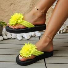 Summer New Arrival Floral Thick-Sole Flip Flops, Non-Slip For Home, Outdoor, Beach - Yellow - View 2