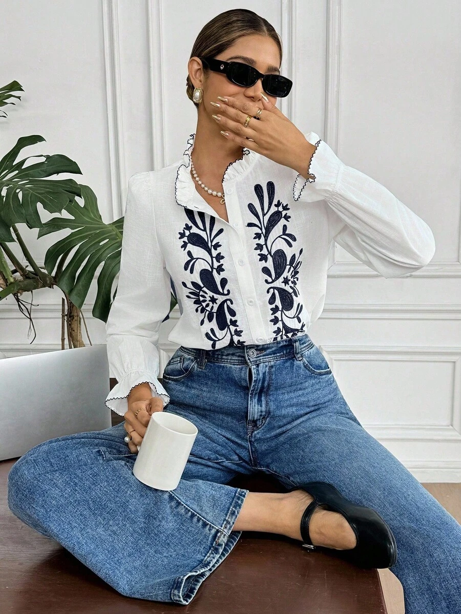 2026 Camisa casual de mujer de manga larga con bordado de plantas y abotonadura sencilla, blusas elegantes de mujer, camisa de algodón puro, blusas de mujer, blusas bohemias, estilo francés, blusa occidental, blusa con bordado floral, blusas elegantes de mujer, blusa con volantes - Azul y blanco - Ver 1