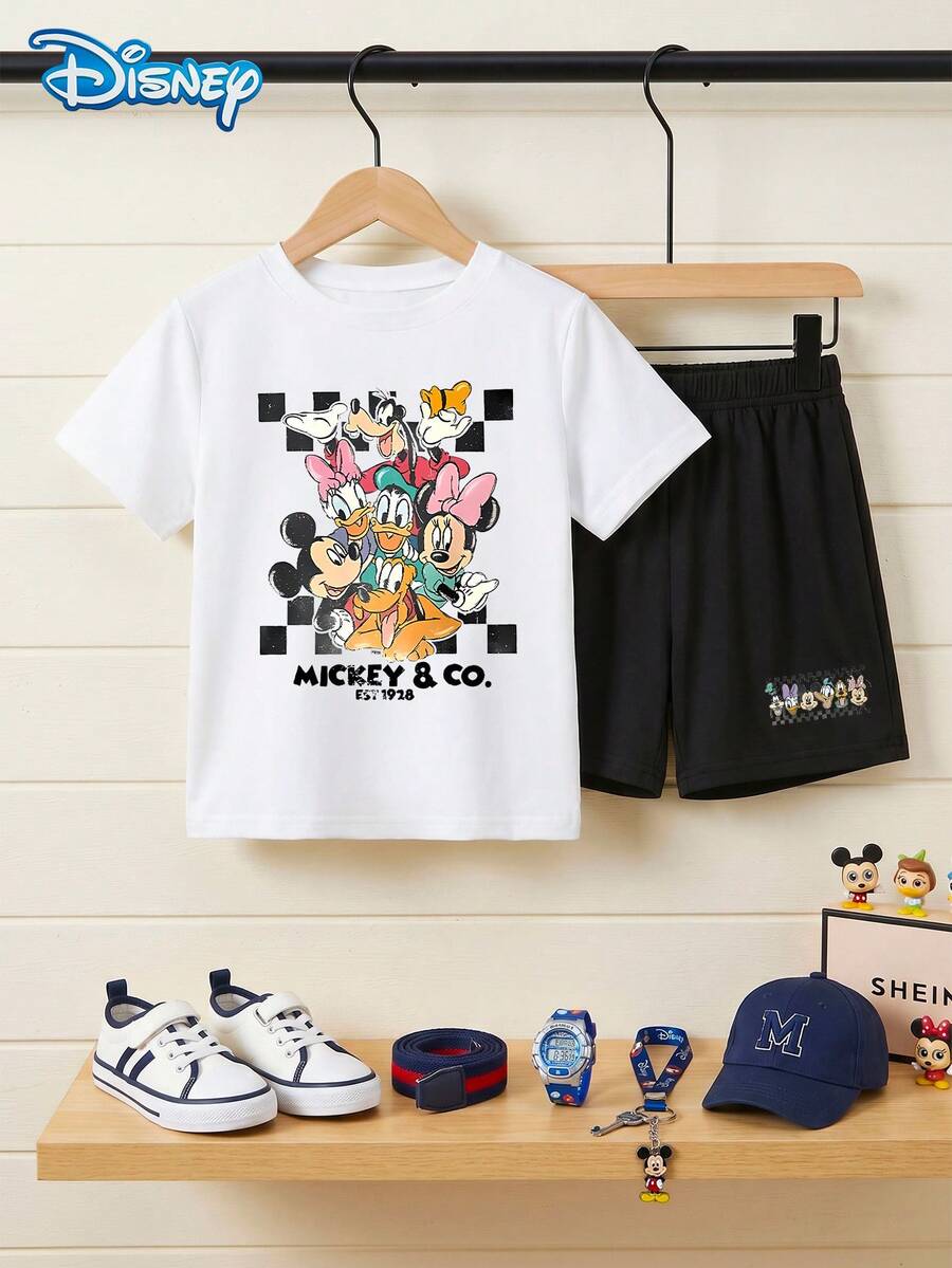Disney 男童T恤套裝,夏季套裝迪士尼復古懷舊風格,寬鬆落肩圓領白色迪士尼家庭照短袖 + 純黑色短褲,休閒日常出遊度假派對穿著,適合8歲以下男童 - 黑色 - 查看 1