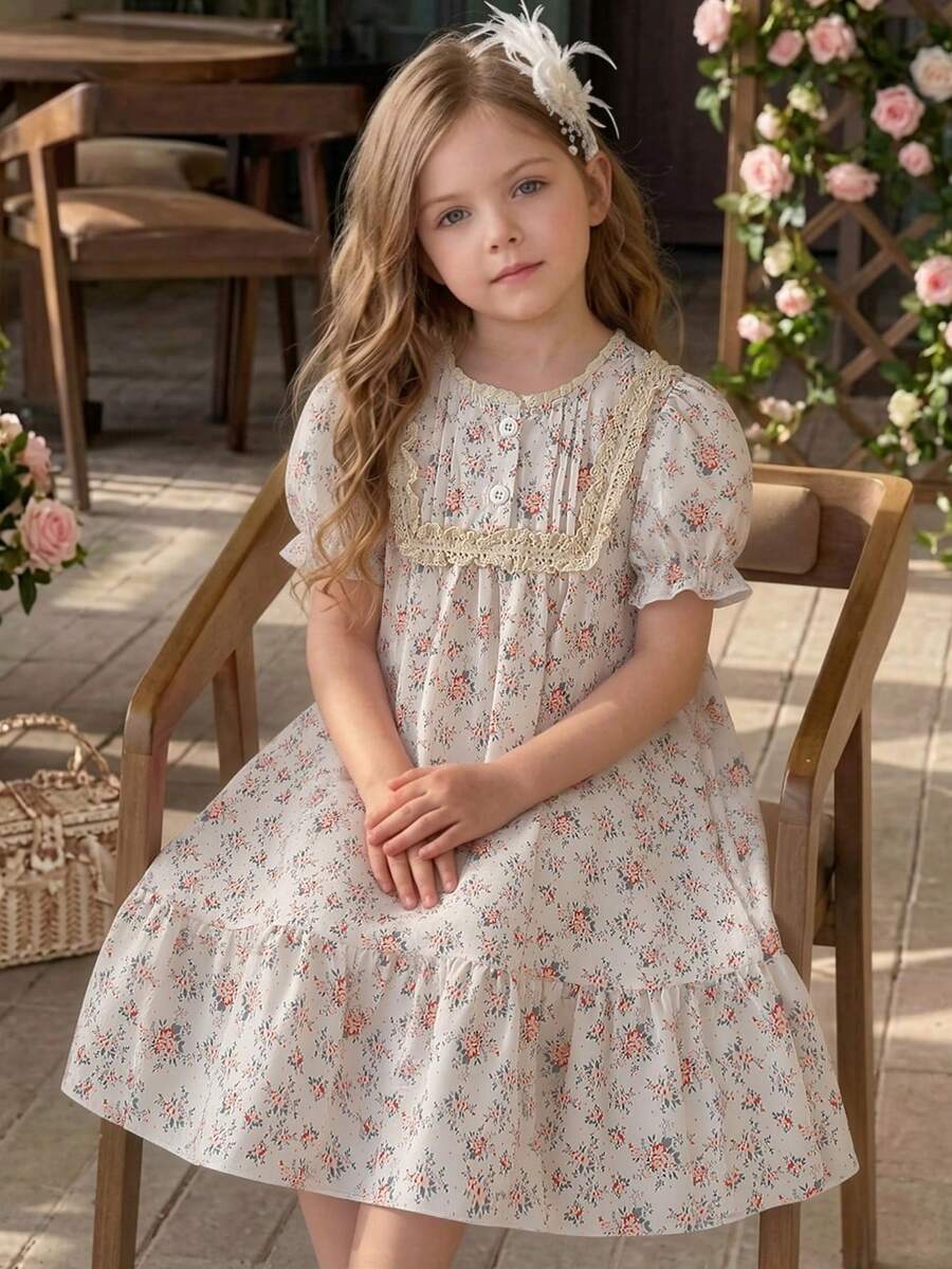 Gaun Anak Perempuan Elegan Gaya Wanita Prancis, Leher Persegi, Bahu Teratur, Lengan Pendek, Longgar, Motif Bunga Kecil, Gaun Musim Panas Mengembang, Lengan Pendek, Hiasan Renda, Leher Persegi, Motif Bunga Pedesaan, Gaun Putri, Pakaian Musim Panas Anak Perempuan Kecil - Krem - View 1